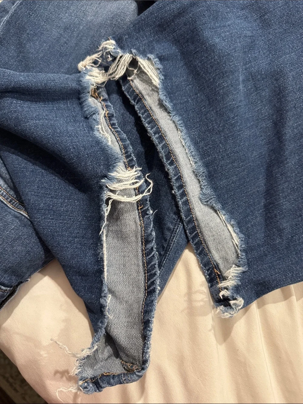 American Eagle Baggy Wide-Leg Women's Jeans in Medium Wash